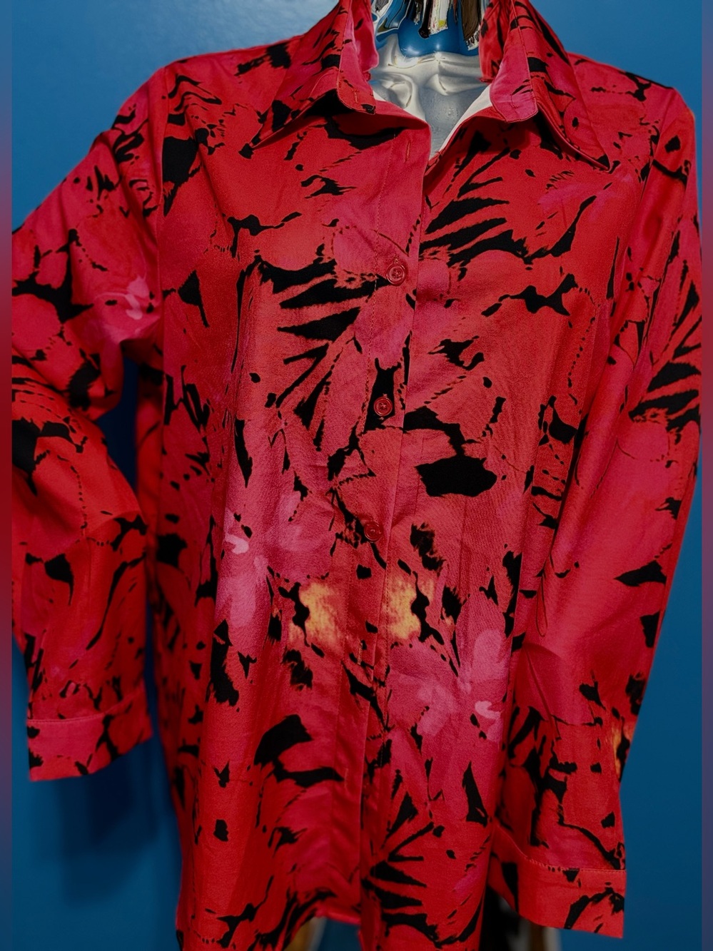 Amazon Women's Red and Black Abstract Print Blouse L
